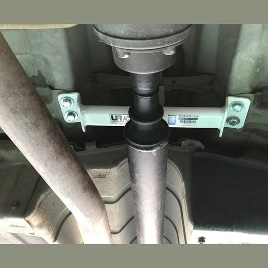  Barre inférieure moyenne Ultra Racing 2 TOYOTA RAV4 2ND GEN (XA20) 1.8 4WD 2DOOR 2000-2005