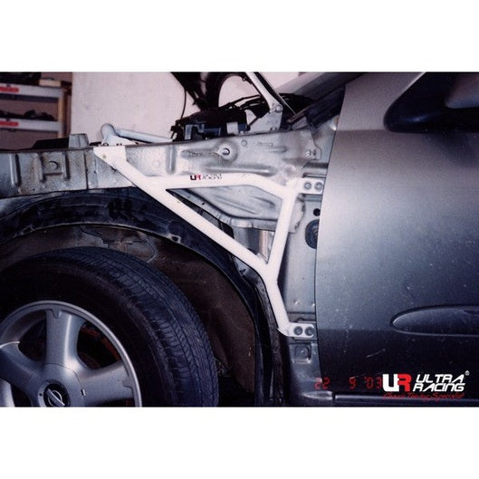  Barres de garde-boue Ultra Racing NISSAN SENTRA (B14) 1.6 2WD 1994-1999