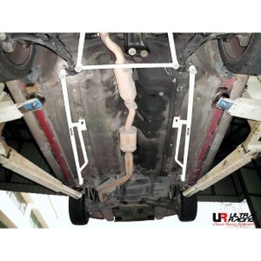  Barres de plancher 3 points Ultra Racing 2x HYUNDAI COUPE 1ST GEN (RD) 1.8 2WD 1996-2001
