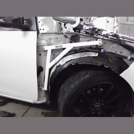  Supports de garde-boue 3 points Ultra Racing TOYOTA COROLLA ALTIS 11TH GEN (E170) 1.8 2WD 2013-2018